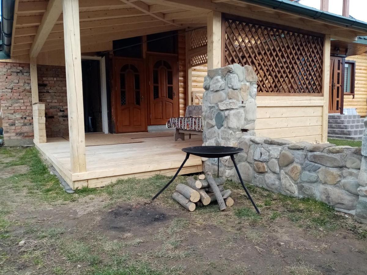 Садиба Федорчуків Гірська Хатина เชชอเร ภายนอก รูปภาพ